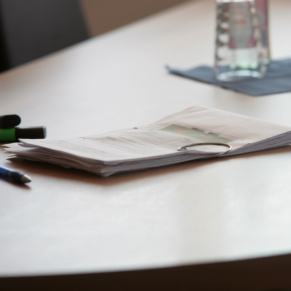 Edelstahl-Klammer_Arbeit-und-Bu-ro_Startseite